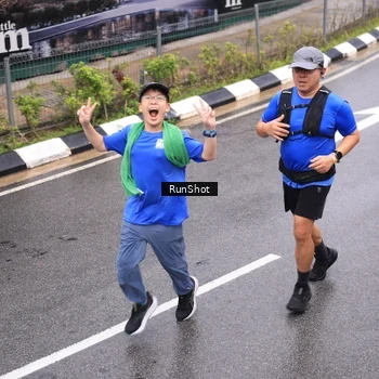 Runner Photo 7945925