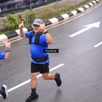 Runner Photo 7945929