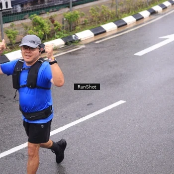 Runner Photo 7945938