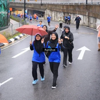 Runner Photo 7945954