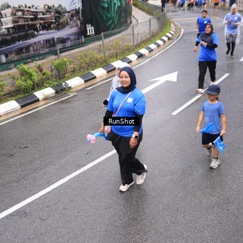 Runner Photo 7945957
