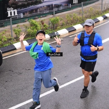 Runner Photo 7945959