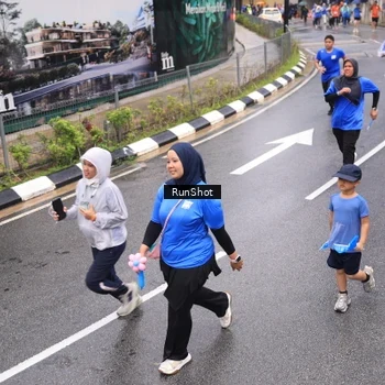 Runner Photo 7945962