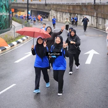 Runner Photo 7945963