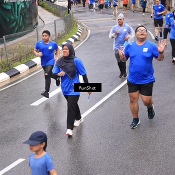 Runner Photo 7945976