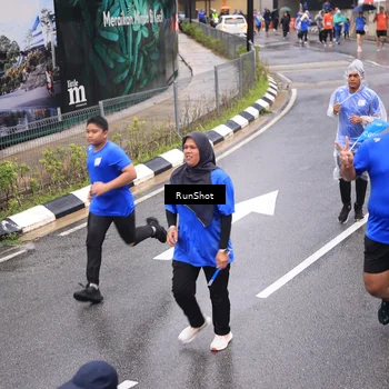 Runner Photo 7945979