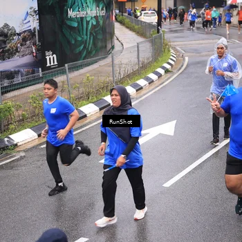 Runner Photo 7945980