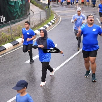 Runner Photo 7945994