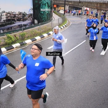 Runner Photo 7945996