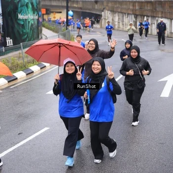 Runner Photo 7946007