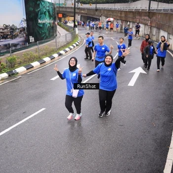 Runner Photo 7946010