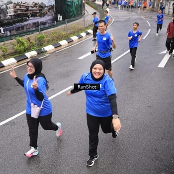 Runner Photo 7946024