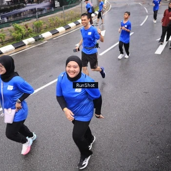 Runner Photo 7946028