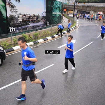 Runner Photo 7946032