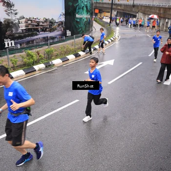 Runner Photo 7946033