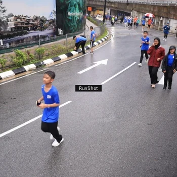 Runner Photo 7946040