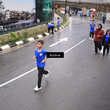 Runner Photo 7946041