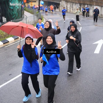 Runner Photo 7946042
