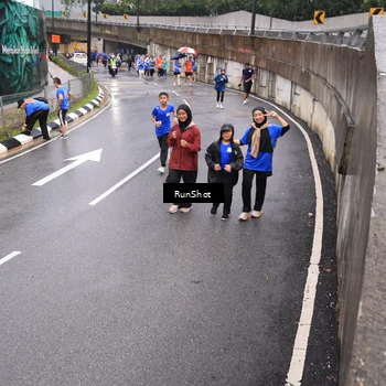 Runner Photo 7946044