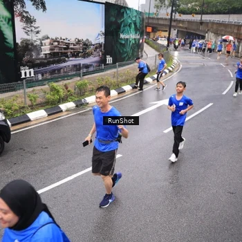 Runner Photo 7946048