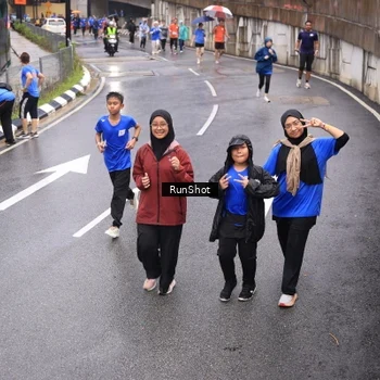 Runner Photo 7946053