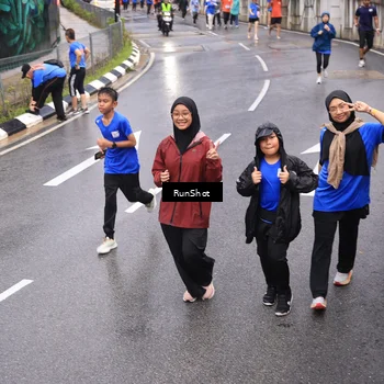 Runner Photo 7946059