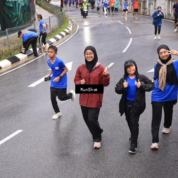 Runner Photo 7946060