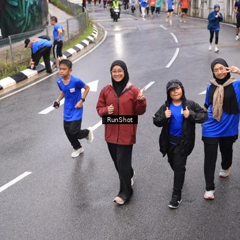 Runner Photo 7946063
