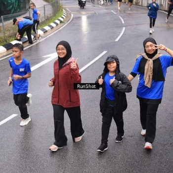 Runner Photo 7946065
