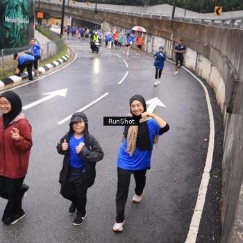 Runner Photo 7946075