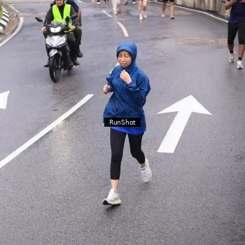 Runner Photo 7946082