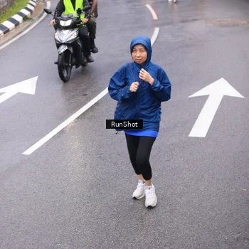Runner Photo 7946089