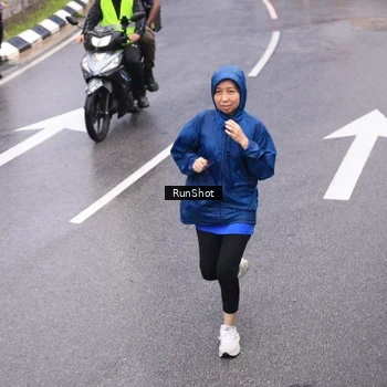 Runner Photo 7946091