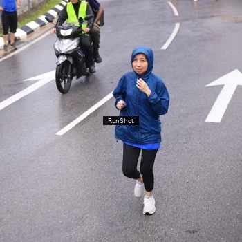 Runner Photo 7946092