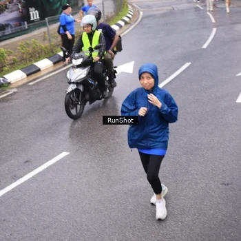 Runner Photo 7946102