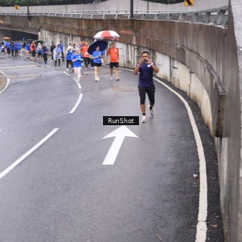 Runner Photo 7946105