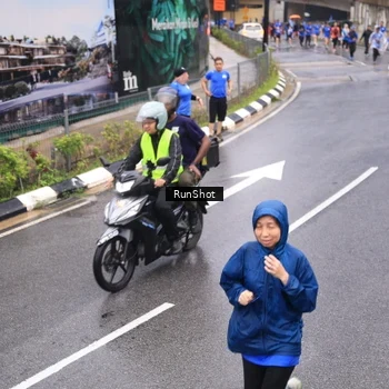 Runner Photo 7946106