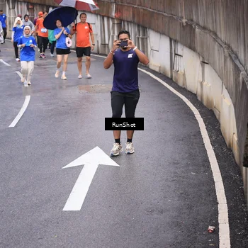 Runner Photo 7946111