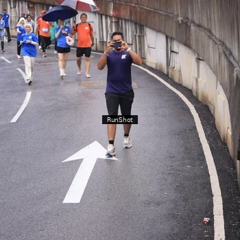 Runner Photo 7946115