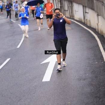 Runner Photo 7946122