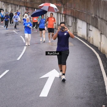 Runner Photo 7946126