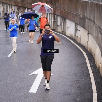 Runner Photo 7946129