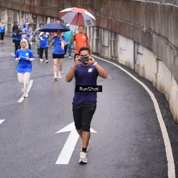 Runner Photo 7946132