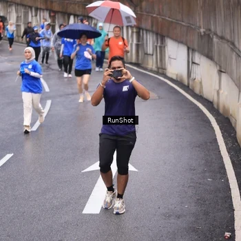 Runner Photo 7946133