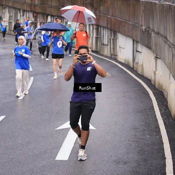 Runner Photo 7946136