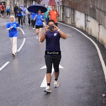 Runner Photo 7946139