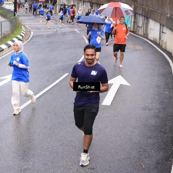 Runner Photo 7946159