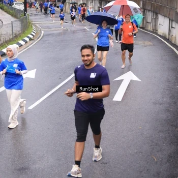 Runner Photo 7946166