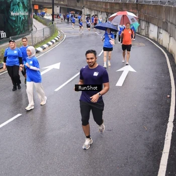 Runner Photo 7946167
