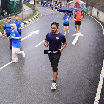 Runner Photo 7946169